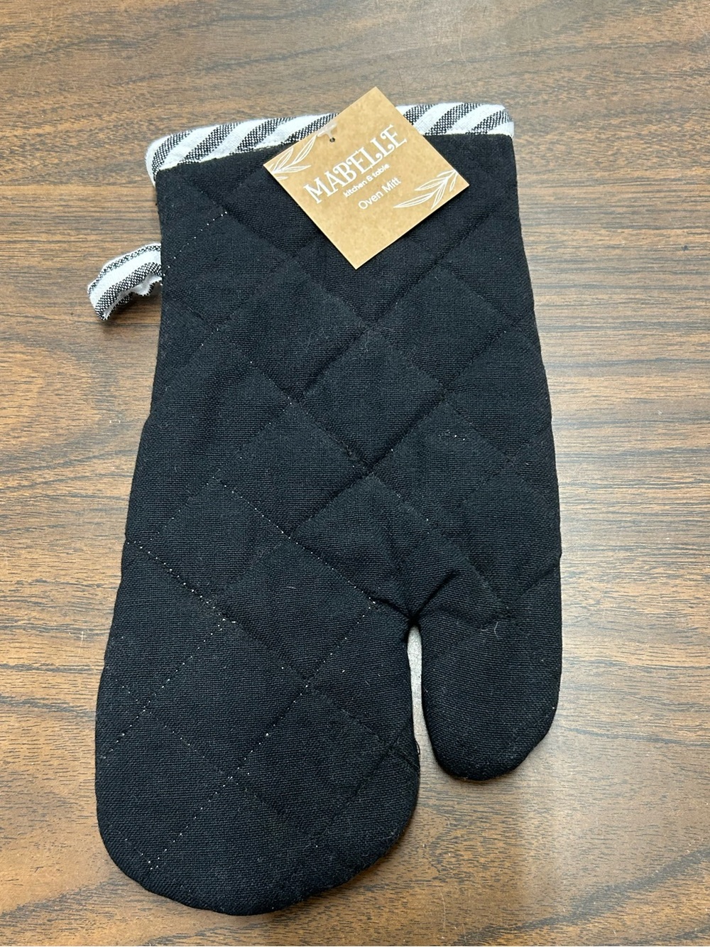 New Mabelle Black Quilted Oven Mitt Kitchen Accessory